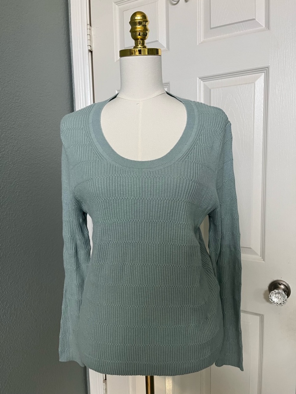 Scoop Neck Lightweight Knit Sweater in Dusty Blue